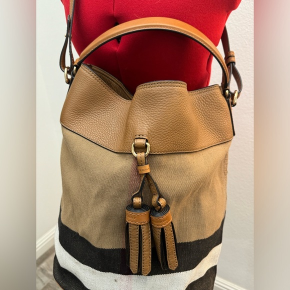 BURBERRY Bucket bag with tassel - Picture 3 of 16